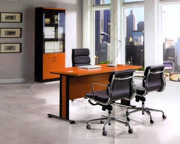 TABLE MINISTRE BH 1675 ( 1600x750x750) PIED METAL CLR CHERRY 501/BLCK