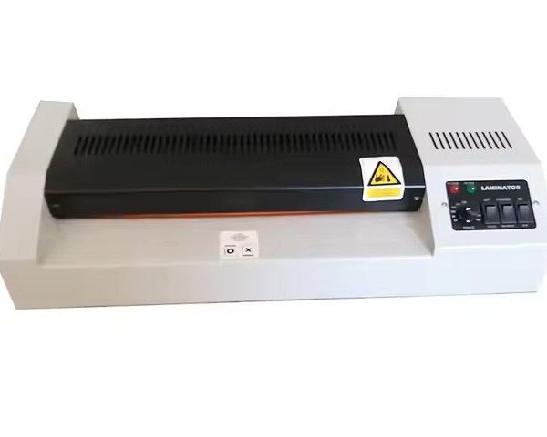 MACHINE A PLASTIFIER A3/A4 JL 320